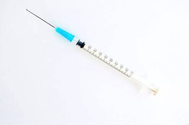 风湿强直性脊柱炎早期能打针吗