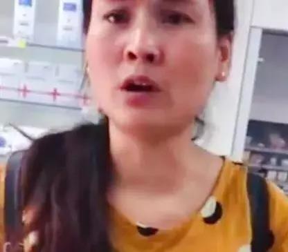 太扎心！8岁女孩到药店买“伟哥”，妈妈含泪说出真相