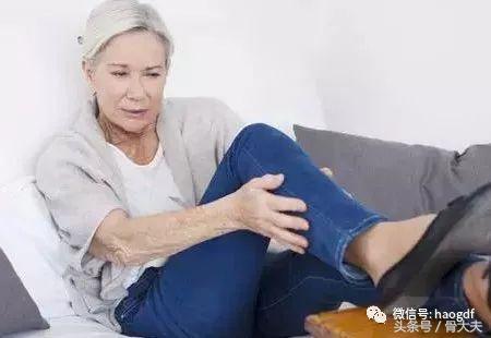 强直性脊柱炎一个腿疼