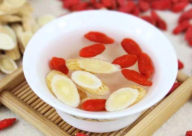 溃疡性结肠炎可以服用黄芪粉吗